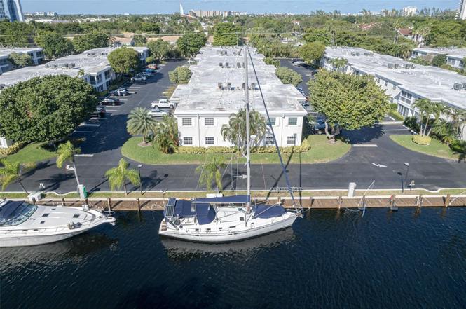 6317 Bay Club Dr #3