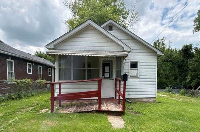 402 Condit Ave