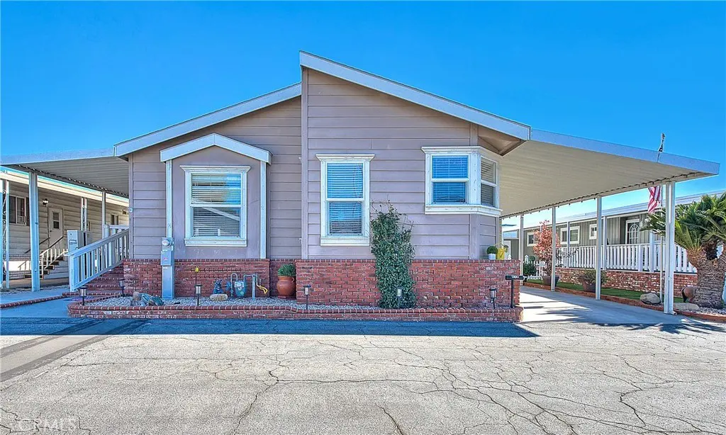 3530 Damien #212
