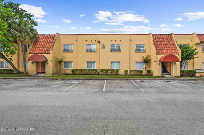 6552 La Mirada Dr E #7