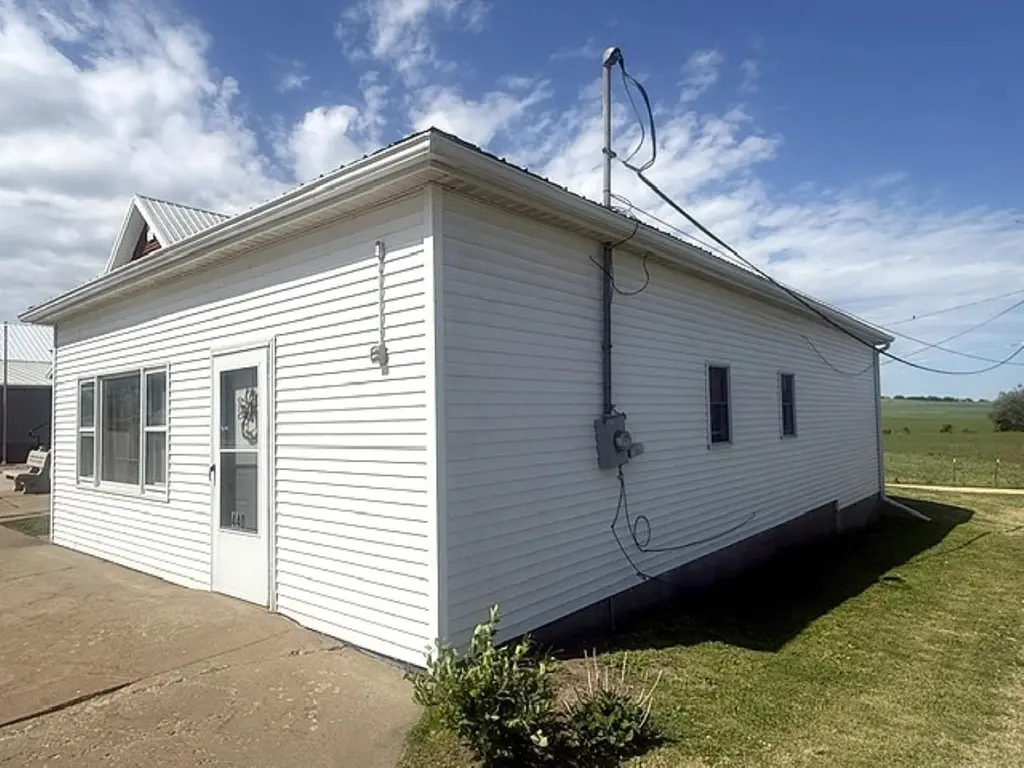 440 Ferry Rd