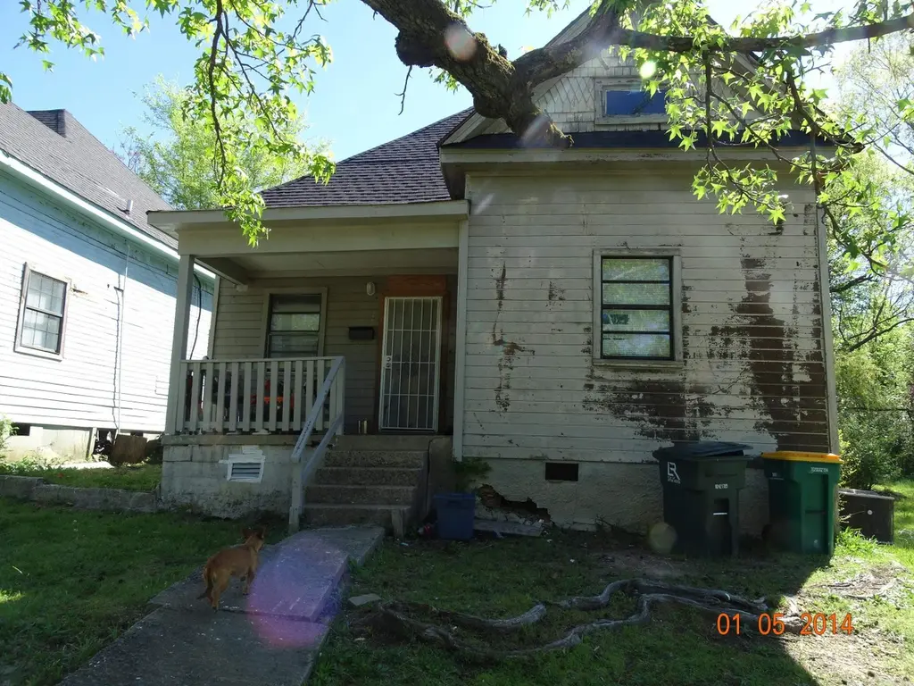 2401 / 2405 Pulaski St