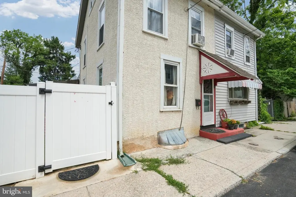 231 William St