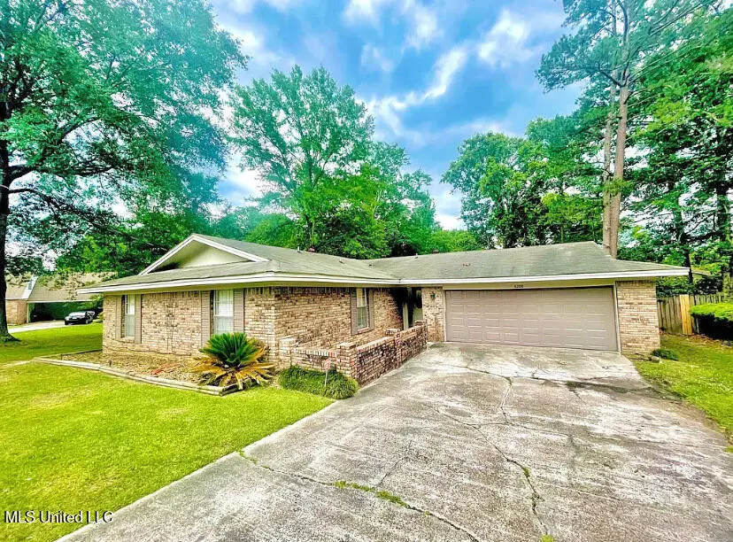 3200 Luper Dr