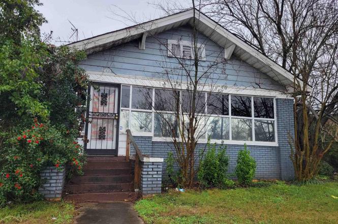 909 Pike Rd