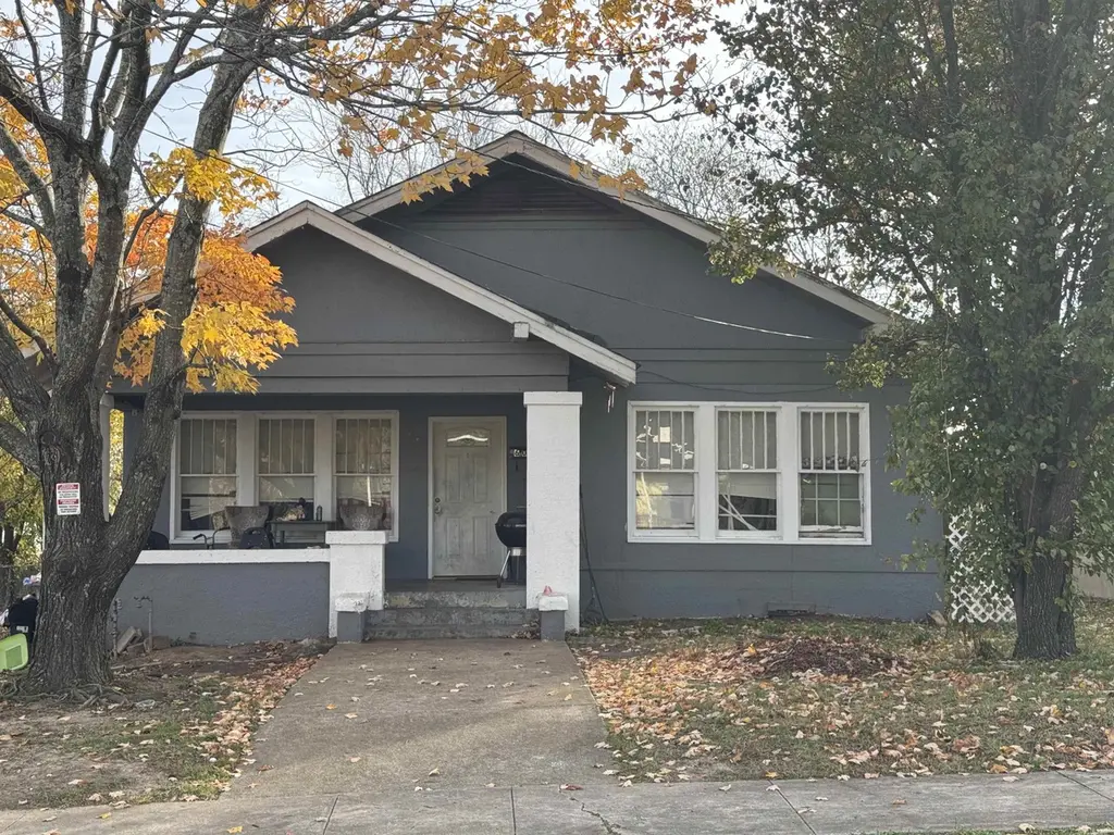 603 Rector St