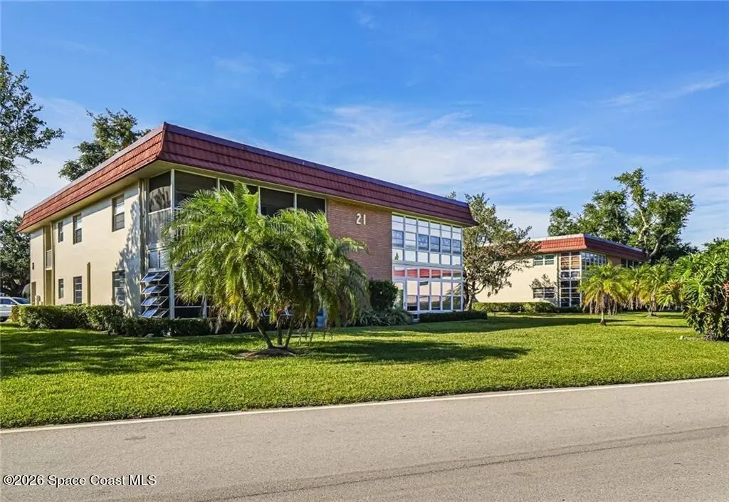21 Pine Arbor Ln #104