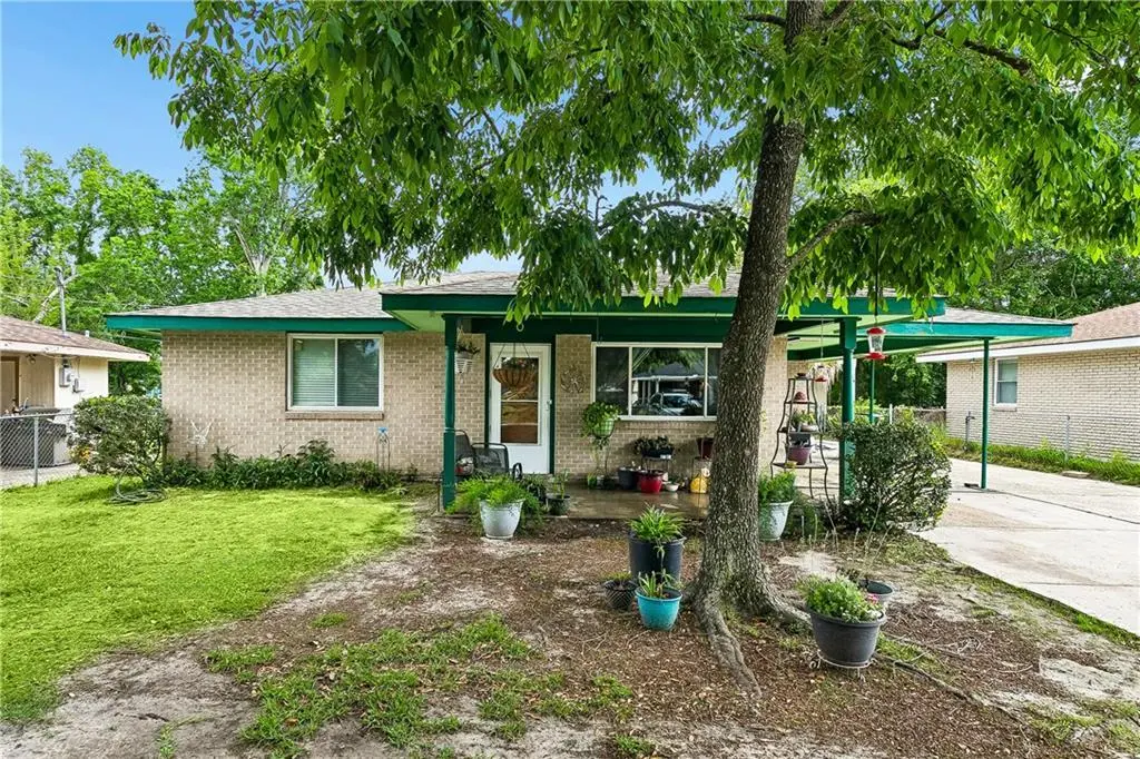 453 Hickory Dr