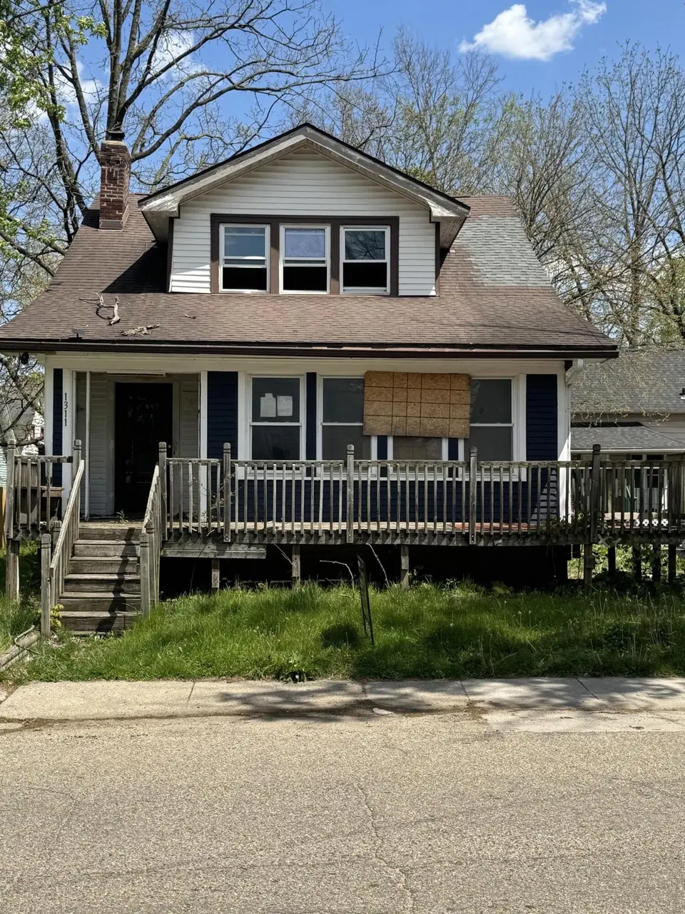 1311 James St