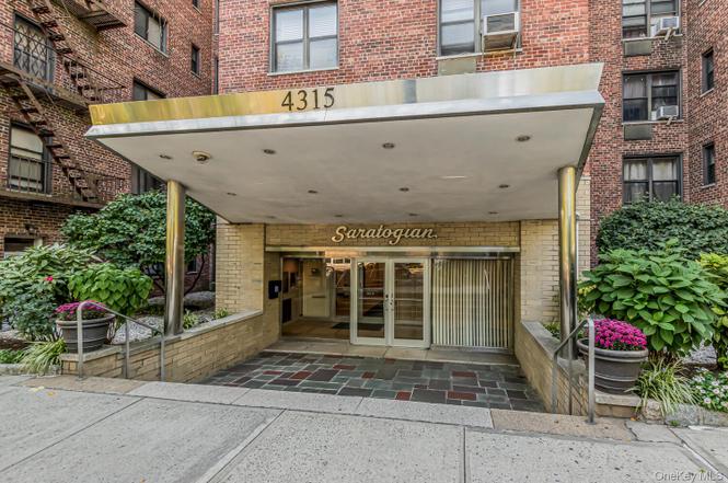 4315 Webster Ave Unit 1J