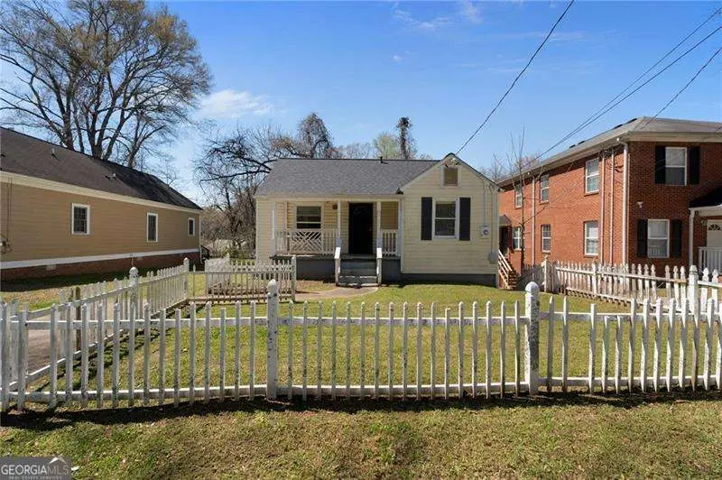 246 Stafford St NW