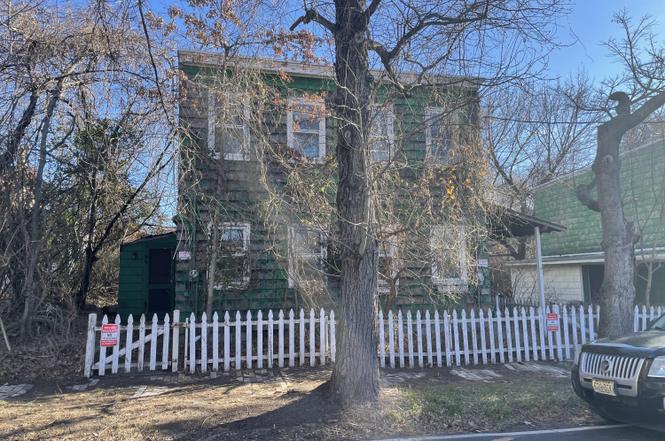 85-87 Kreischer St