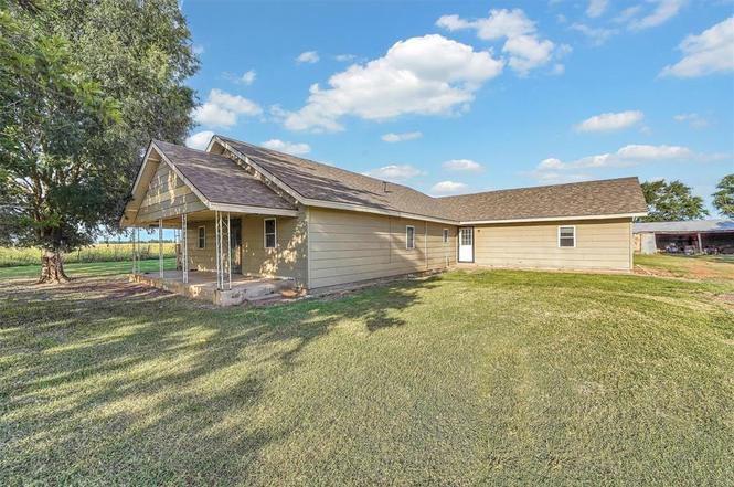 22904 N County Road 1840 Rd