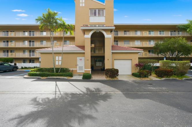 5746 Crystal Shores Dr #307