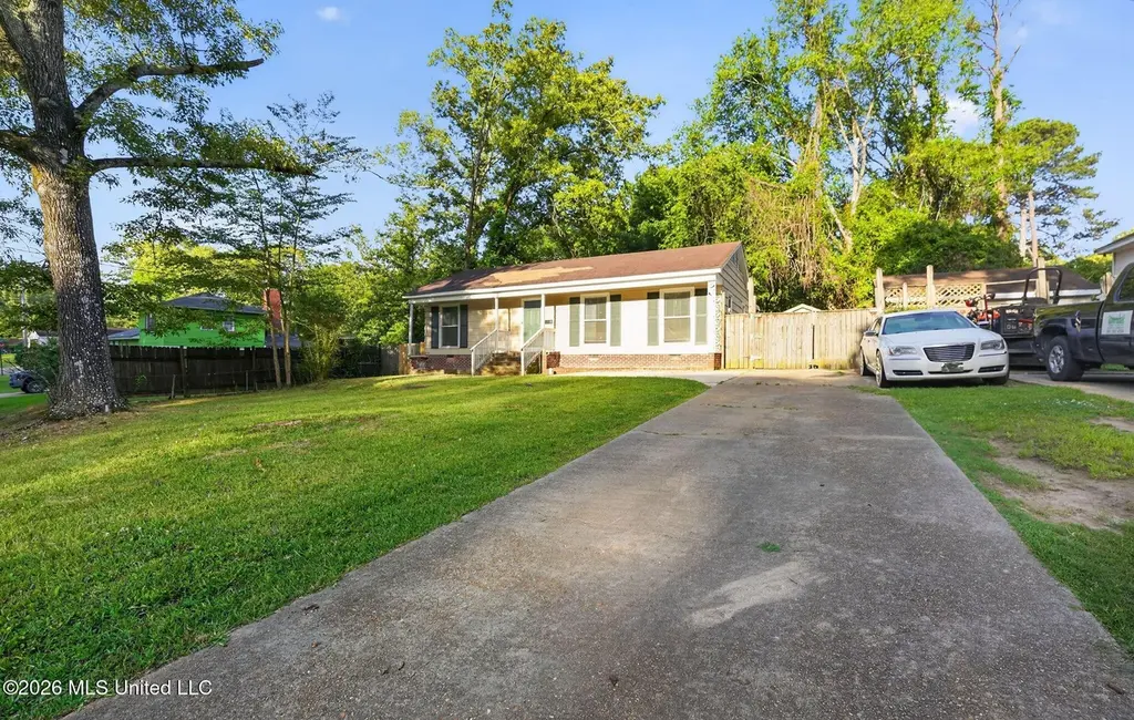 4611 Normandy Dr