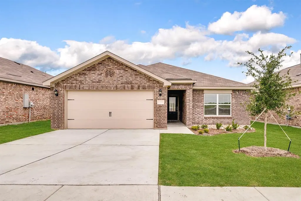 319 Revolution Dr