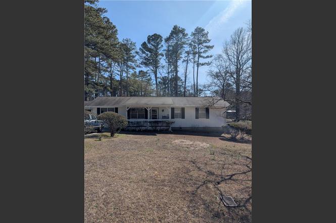640 Maple Dr