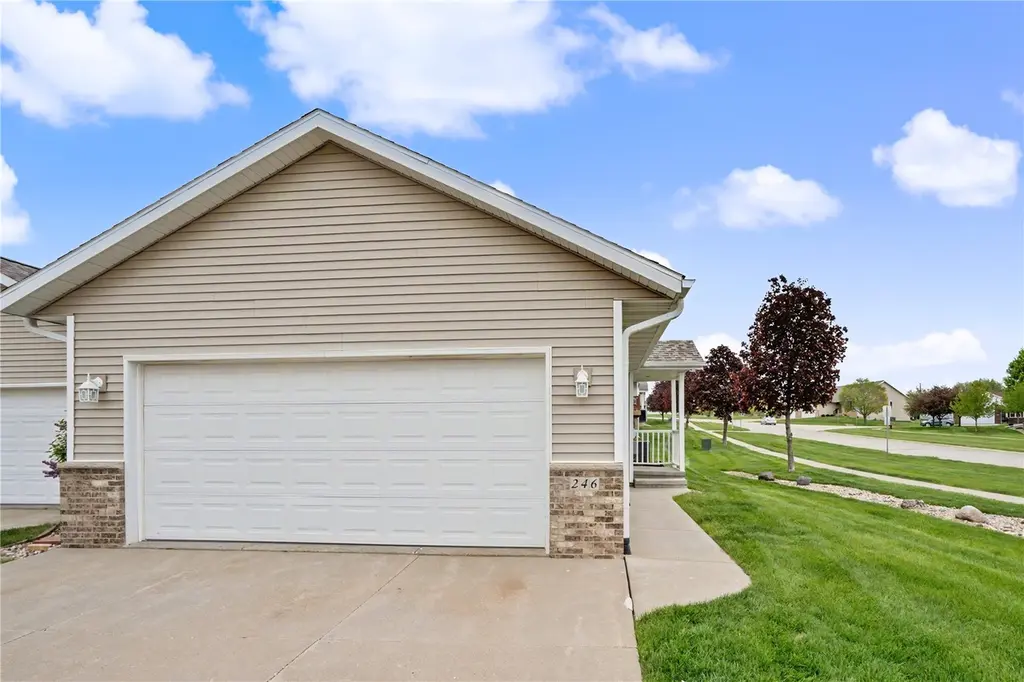 246 Whirlaway Ln