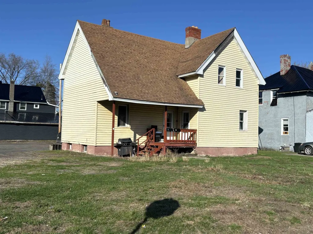 22 Cornell Ave