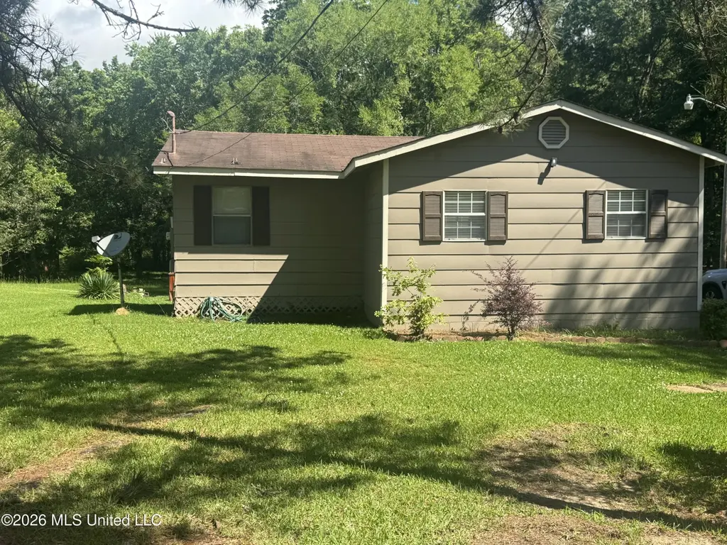 1484 Clinton Raymond Rd