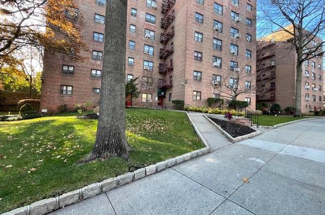 87-30 204 St Apt -A54