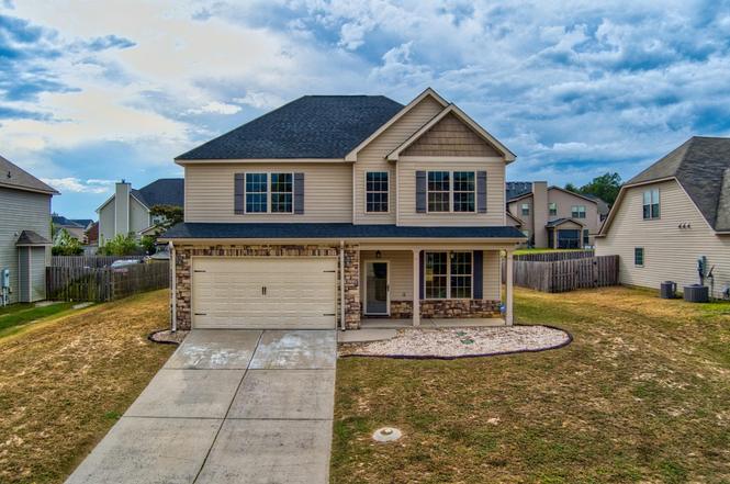 7339 Roundstone Dr