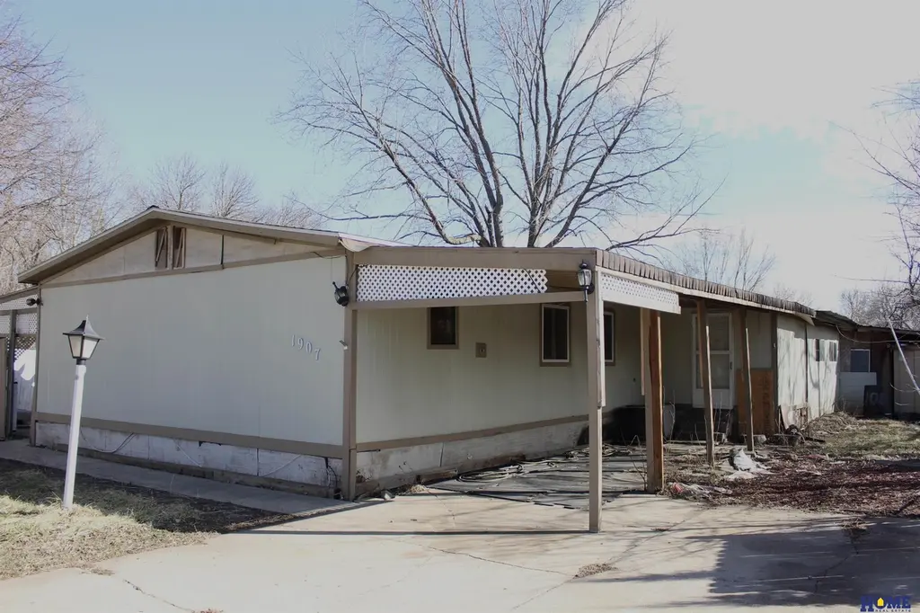 1907 Bellville Cir