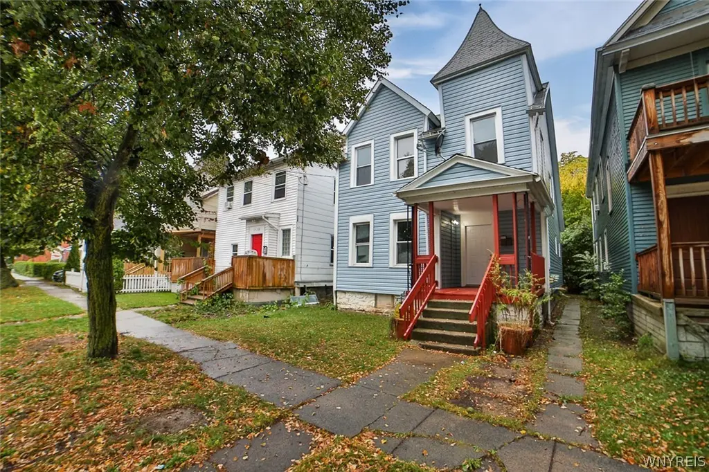 1332 West Ave