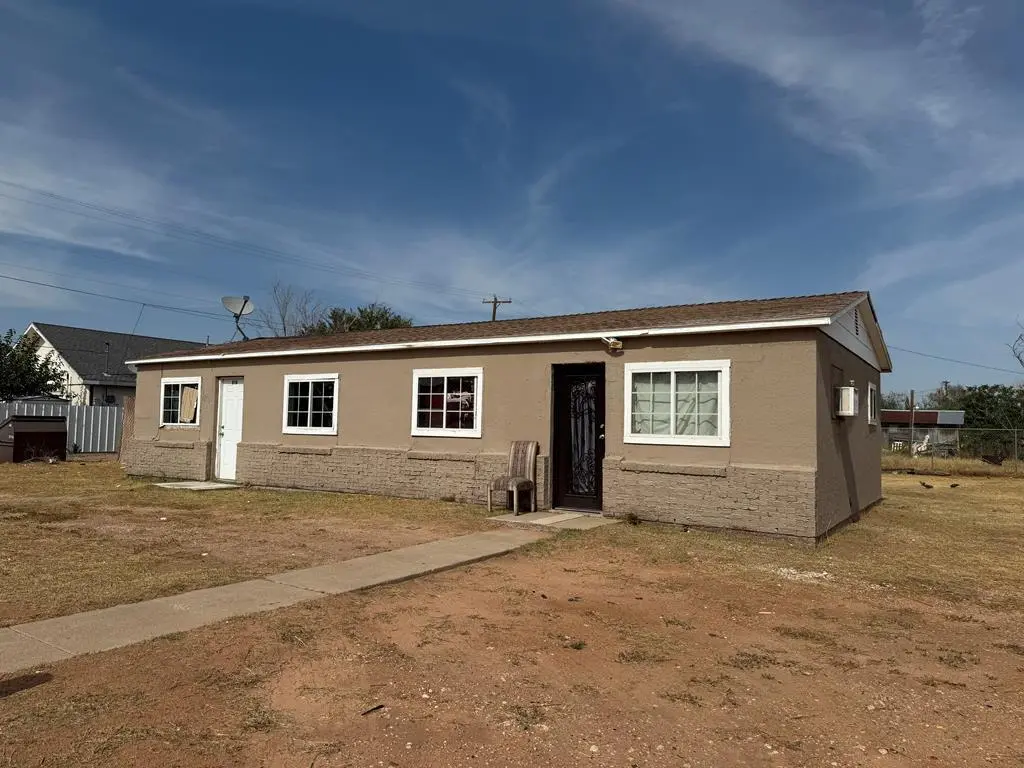 608 Eidson Ave