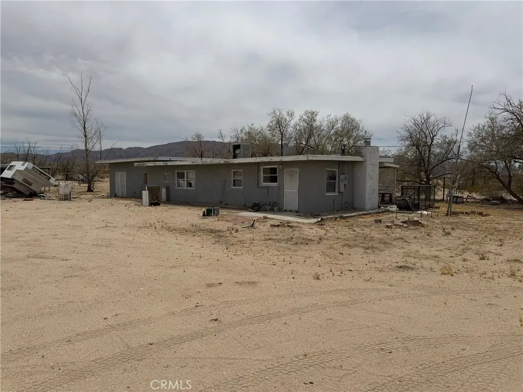 6316 Isleta Rd