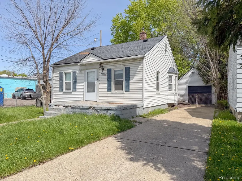 18533 Kenosha St