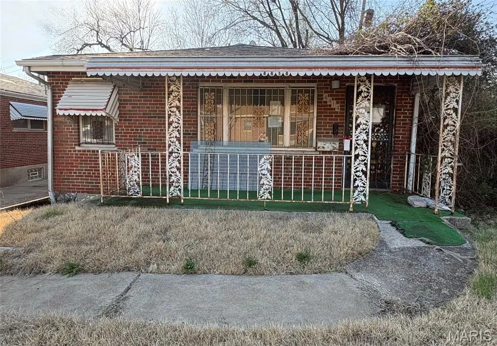 4414 Dryden Ave