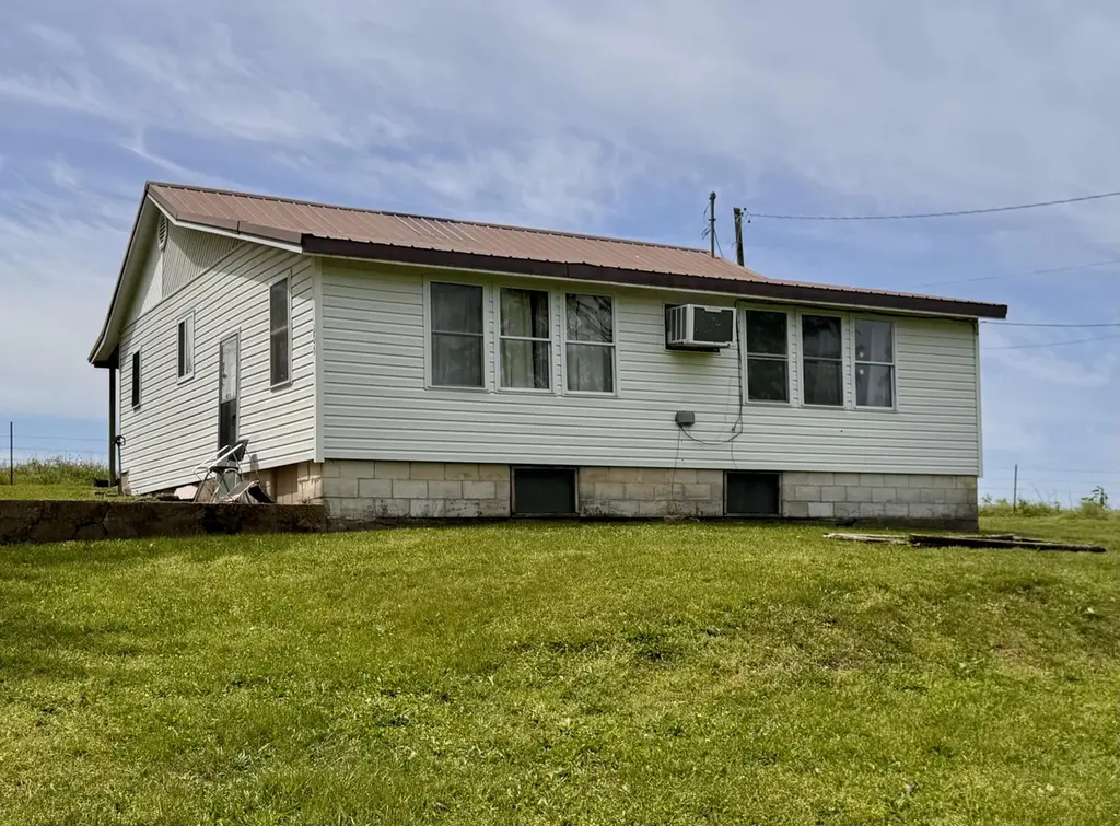 205 W Hamilton Ave