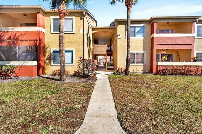 610 Kenwick Cir #205