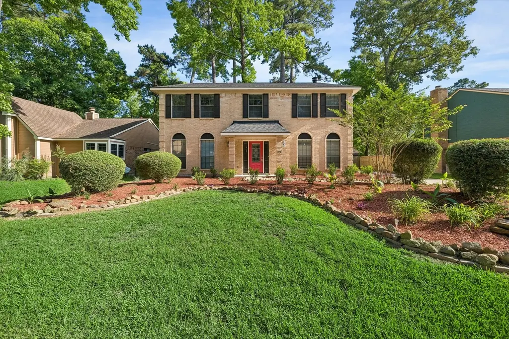 2710 Golden Leaf Dr