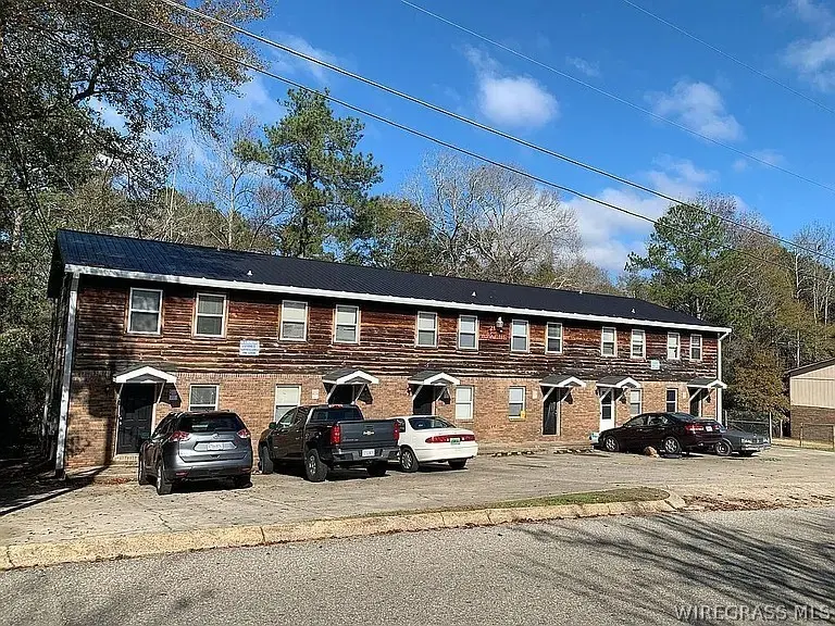 210 Apache Dr