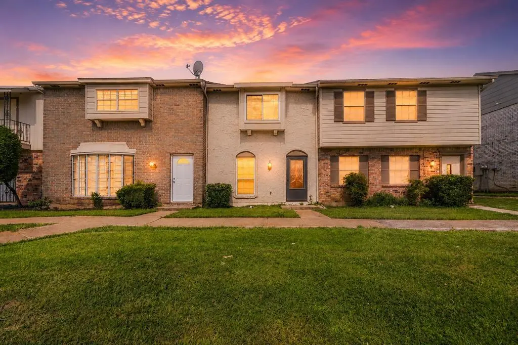 36 W Creek Ln