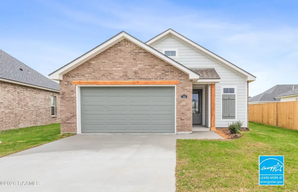 101 Harvest View Ln