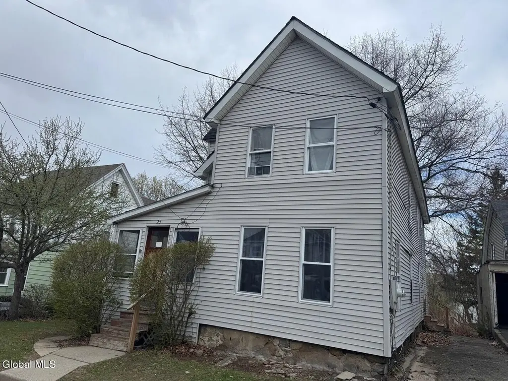 25 Steele Ave