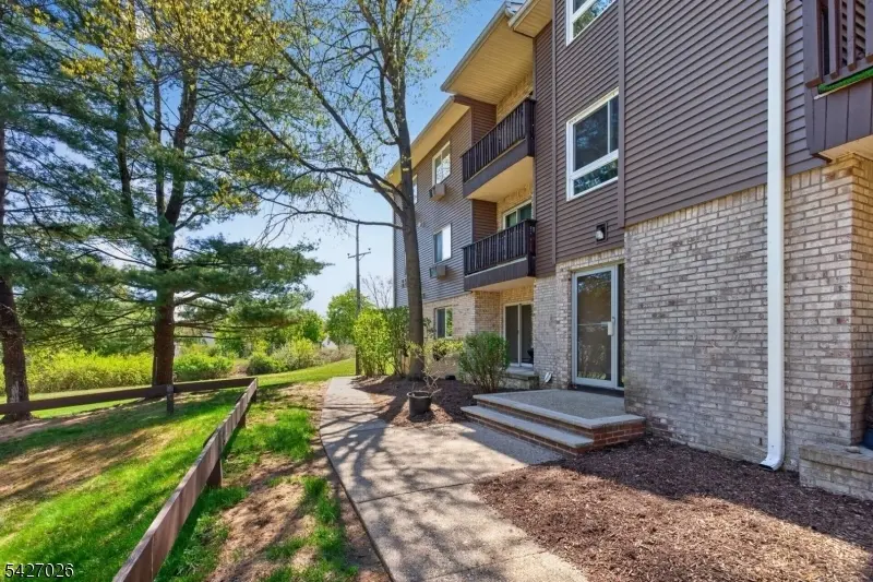 102 Federal Hill Rd #102