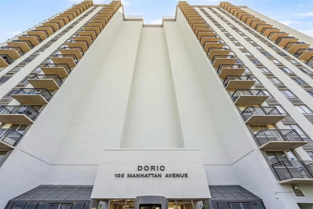 100 MANHATTAN Ave #413
