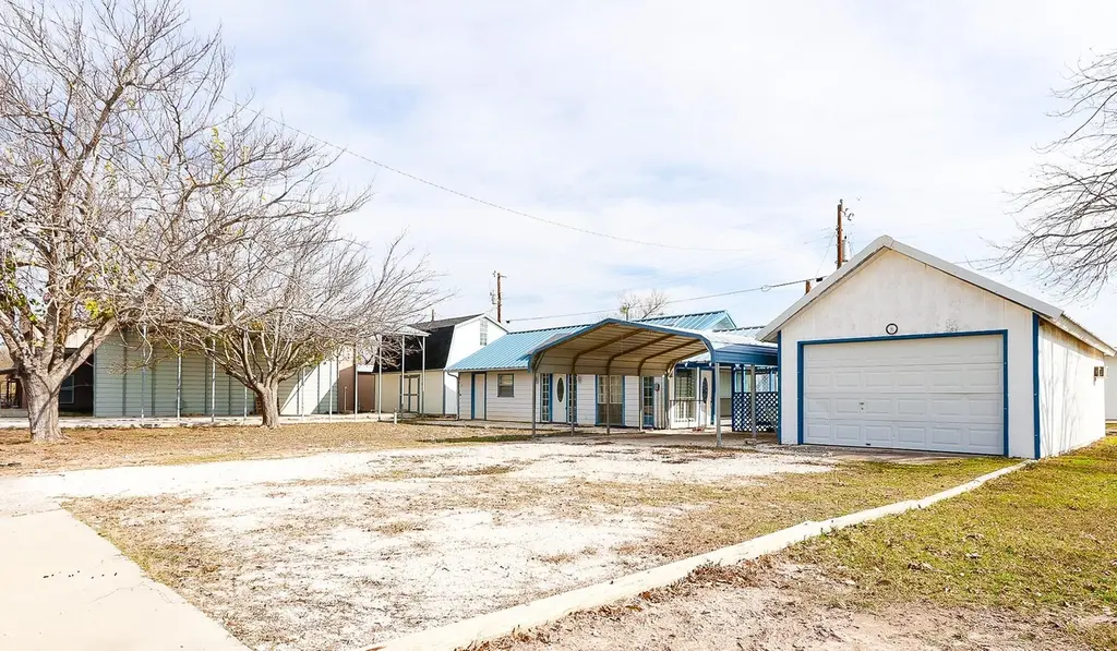 62 Huisache