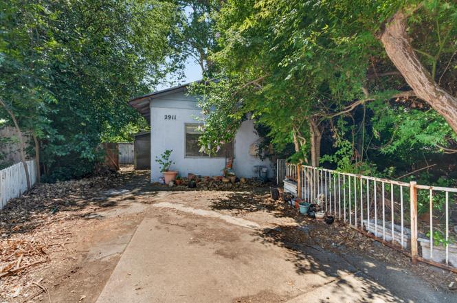 2911 Roan Ct