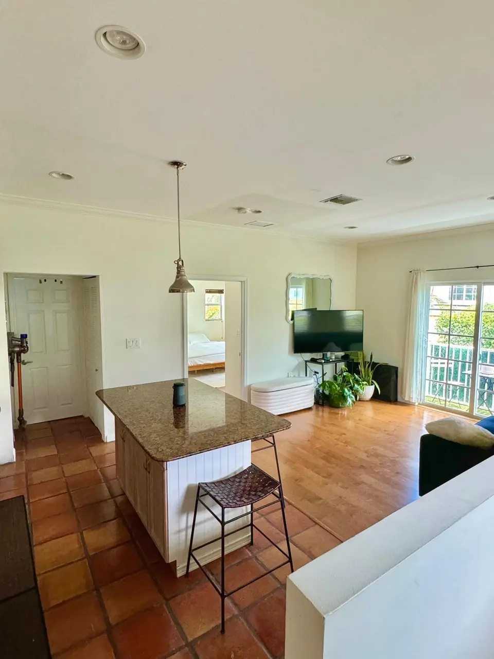 1344 Euclid Ave #5