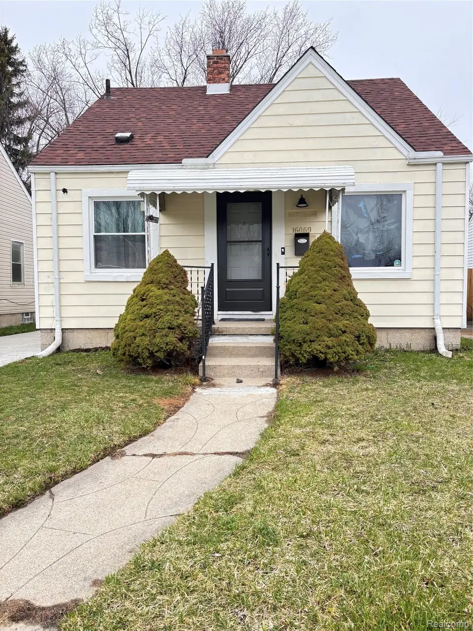 16069 Fairmount Dr