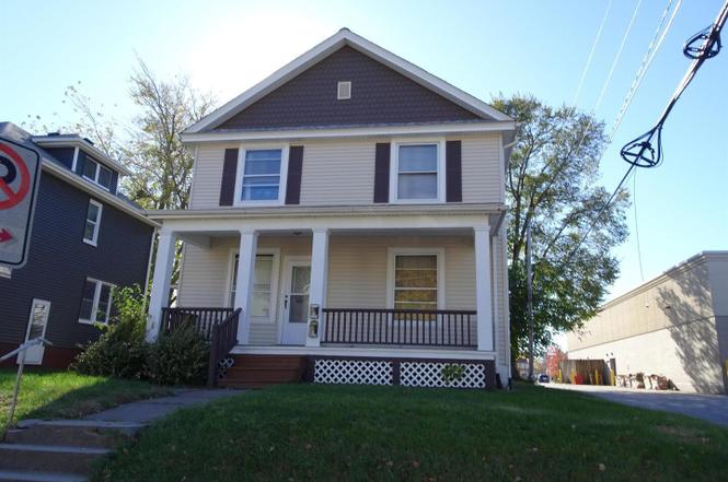 1637 W Pleasant St St