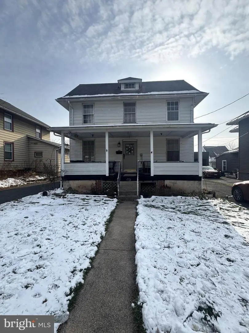 224 7th Ave