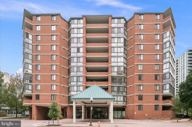 1001 N Randolph St #913