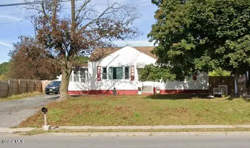 825 Troy-schenectady Rd