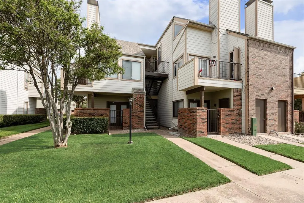 3121 Sondra Dr #302